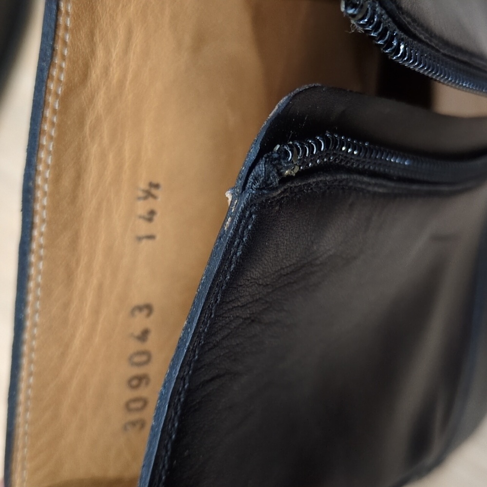 Gucci Interlocking G Black Leather Zip up Boots - Picture 5 of 8